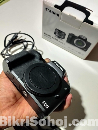 Canon EOS M50 Mark II 24.1MP With 15-45MM IS STM Lens